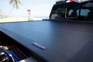 Roll-N-Lock - Roll-N-Lock Locking Retractable E-Series Truck Bed Tonneau Cover 6.6ft Bed | ROLRC226E | 2020 Chevy/GMC HD