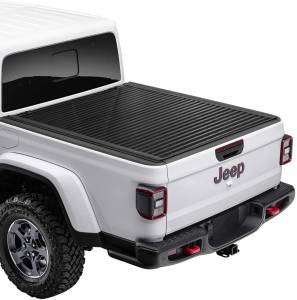 Truck Covers USA - Truck Covers USA  American Roll Tonneau Cover (Matte Finish) | TCUCR350MT | 2020 Jeep Gladiator